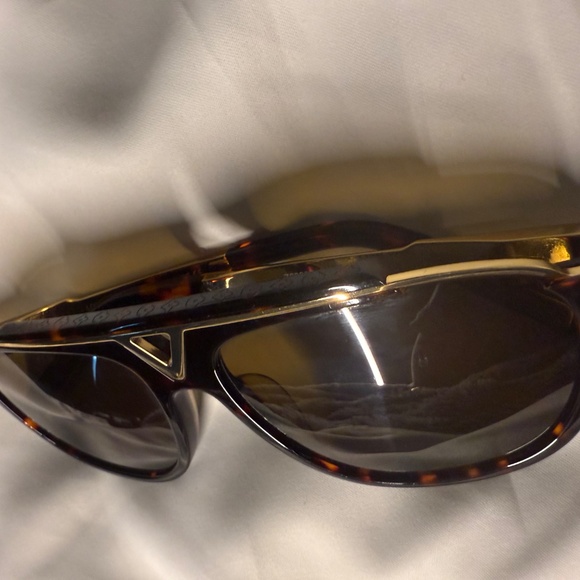 Louis Vuitton Brown Sunglasses - Picture 9 of 12